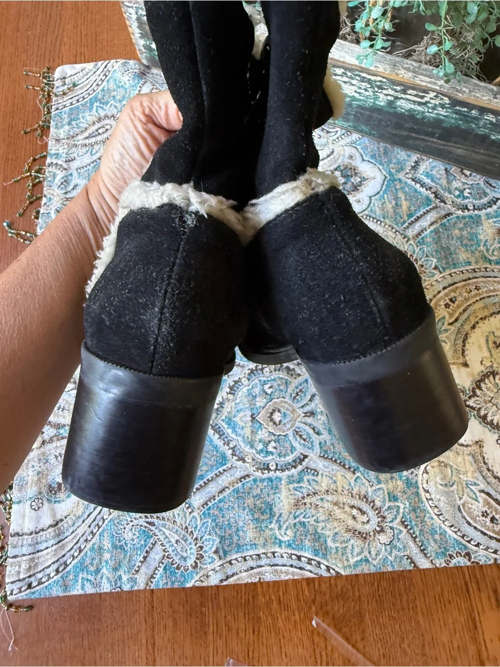 Donald J Pliner Black Suede Shearling Trim Heeled Ankle Boots Women’s 8M Vintage